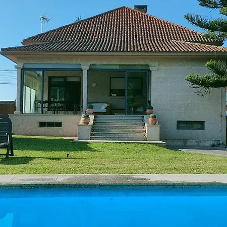 Gran Casa Pareada Con Piscina En Vigo. Playa: 9min Hotel Vigo