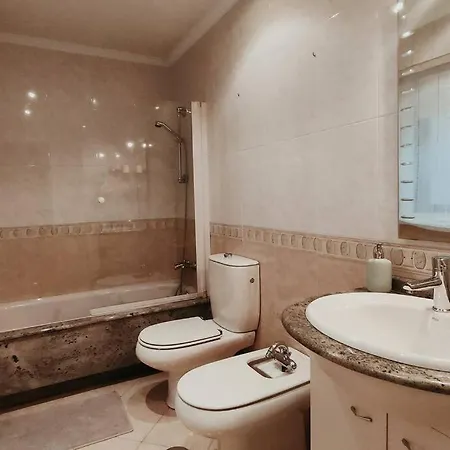 Holiday home Gran Casa Pareada Con Piscina En Vigo. Playa: 9min